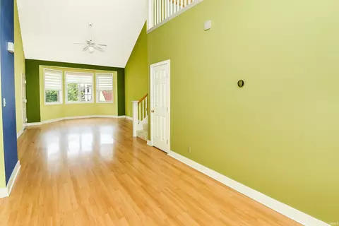 Living - 429 S Madison St, Bloomington, IN 47403 photo 4 of 7