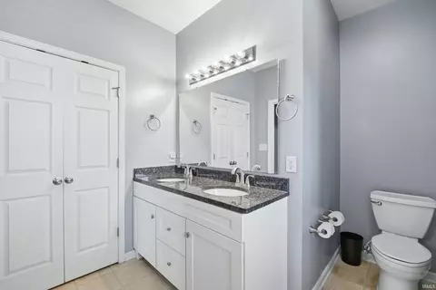 Bath - 3250 Morrow Dr, Kokomo, IN 46902 photo 2 of 4