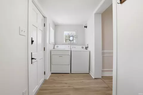 Entry Way - 513 W Coolidge Dr, Bloomington, IN 47403 photo 2 of 2