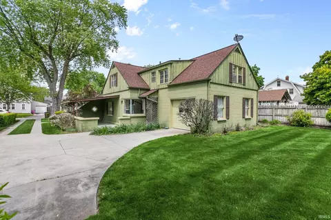 156 St Clair Ave, Elkhart, IN 46516