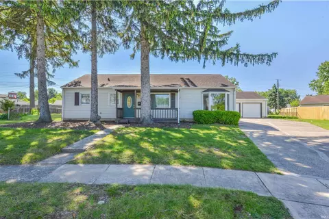 24 Prairie Ct, Lafayette, IN 47904