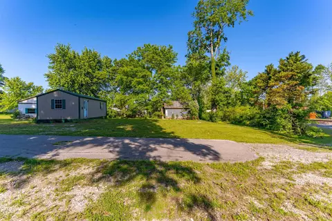 311 N Cross St, Francisco, IN 47649