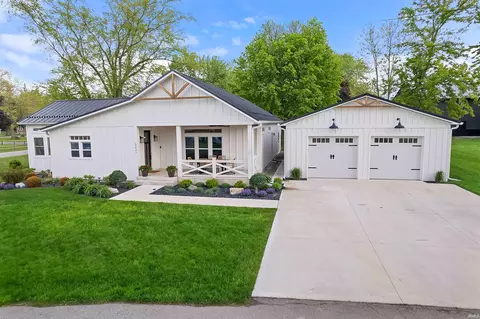2607 Wolfs Point Dr, Rochester, IN 46975