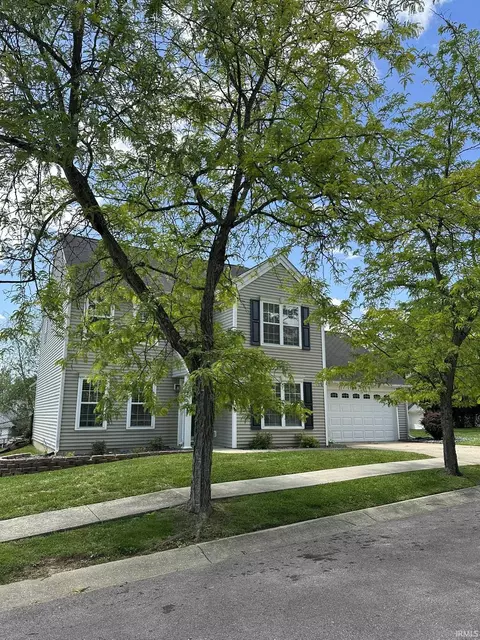 2200 S Sweetbriar Ct, Bloomington, IN 47401
