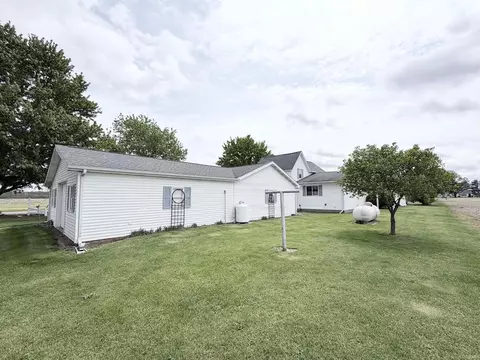 Exterior - 8902 S 900 E Rd, Walkerton, IN 46574 photo 9 of 15