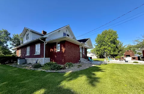 990 E Vincennes St, Linton, IN 47441