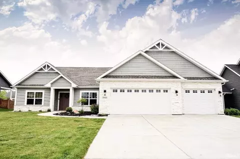 1079 Chesapeake Cove Dr, Lafayette, IN 47909