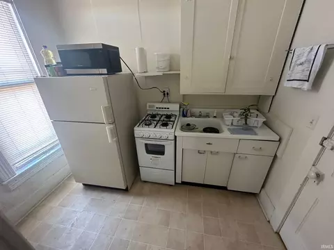 Kitchen - 331 S Grant St, Bloomington, IN 47401 photo 5 of 7