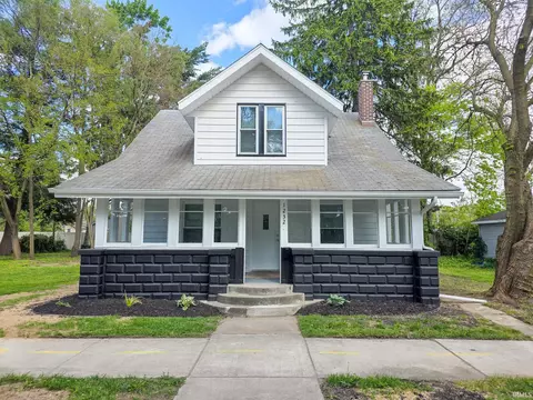 1232 Cone St, Elkhart, IN 46514