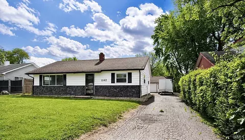 1142 Melbourne Dr, New Haven, IN 46774