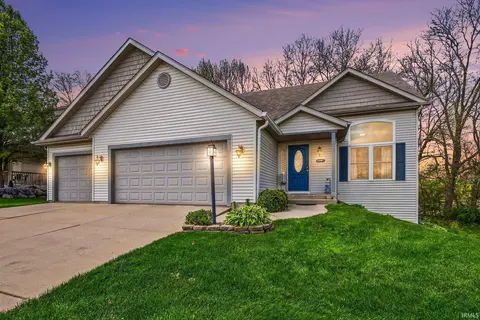 53167 Meadowgrass Ln, South Bend, IN 46628