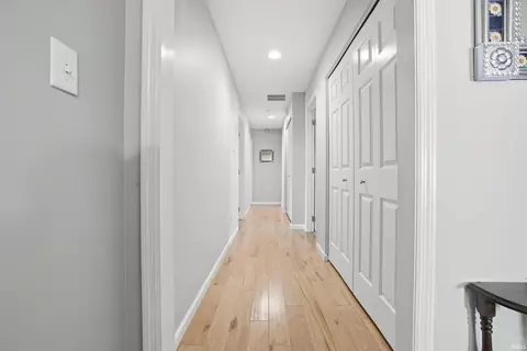 Entry Way - 2617 E Windermere Woods Dr, Bloomington, IN 47401 photo 2 of 3
