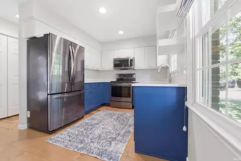 Kitchen - 2617 E Windermere Woods Dr, Bloomington, IN 47401 photo 2 of 2