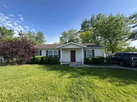 3813 E Maple Grove Ave, Fort Wayne, IN 46806