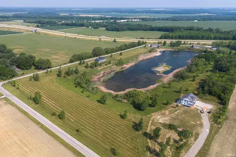 8649 W Division Line Rd, Delphi, IN 46923