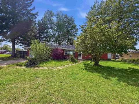 1208 S State Road 213, Tipton, IN 46072