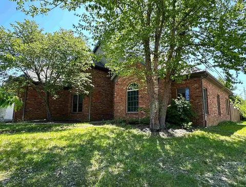 3802 E Regents Cir, Bloomington, IN 47401