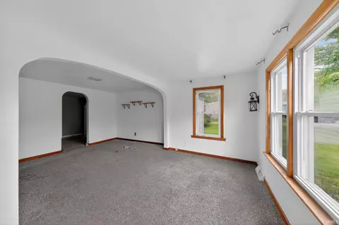 Living - 1219 E Highway 330 Hwy, Griffith, IN 46319 photo 2 of 3