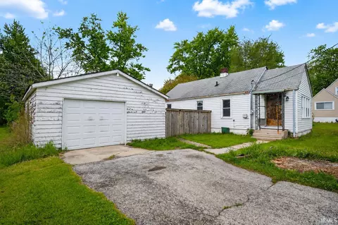 1219 E Highway 330 Hwy, Griffith, IN 46319