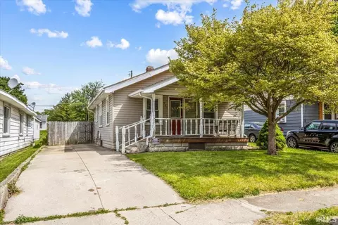 908 W 14th St, Muncie, IN 47302