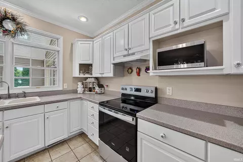 Kitchen - 51263 Leeward Pt, Granger, IN 46530 photo 5 of 5