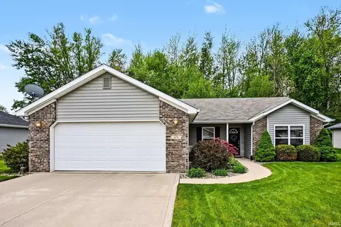671 Stag Dr, Warsaw, IN 46582