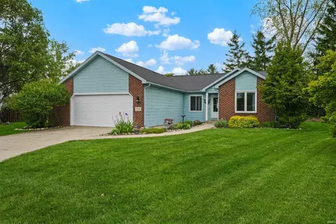 728 Pellston Ct, Fort Wayne, IN 46825