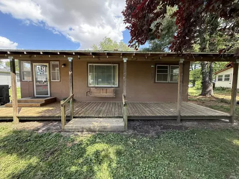 204 S Wabash St, Oaktown, IN 47561