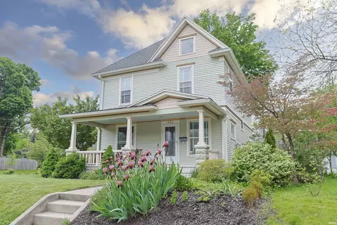 1003 Riverside Dr, South Bend, IN 46616