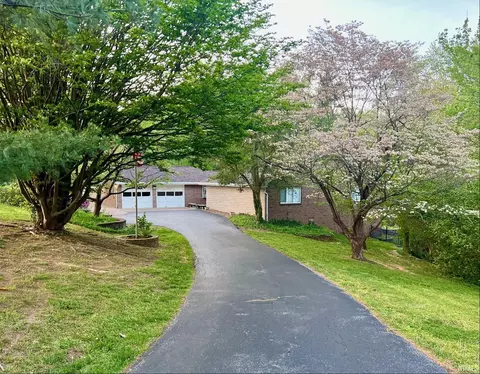 10845 Browning Rd, Evansville, IN 47725