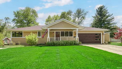 909 E Baker St, Culver, IN 46511