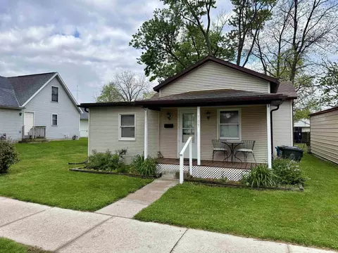 709 N Walnut St, Plymouth, IN 46563