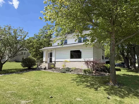 410 E 7th St, Auburn, IN 46706