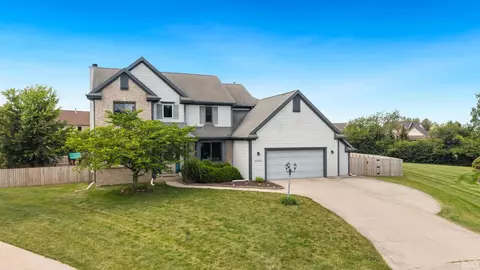 2220 Jonathans Lndg, Fort Wayne, IN 46814