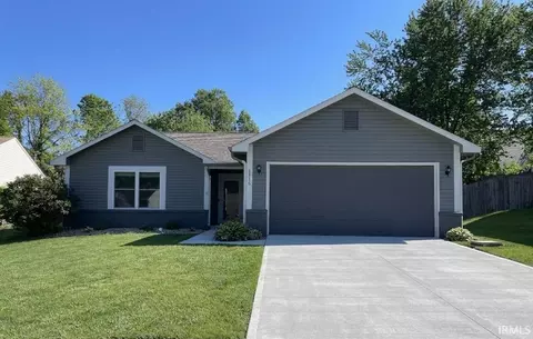 1116 W Pine Meadows Dr, Bloomington, IN 47403