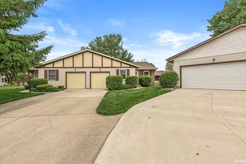 1840 Saint Michaels Ct, South Bend, IN 46614