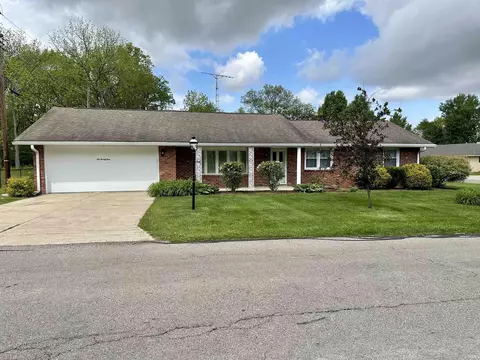 1021 N Brentwood Ln, Muncie, IN 47304