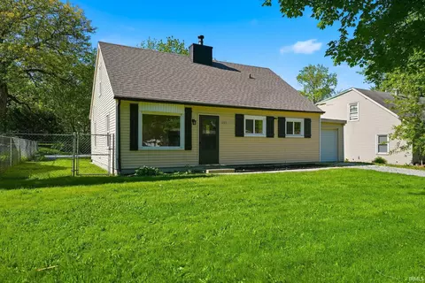 409 W Cox Dr, Fort Wayne, IN 46807