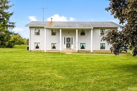 8613 N Buck Creek Pike, Mooreland, IN 47360
