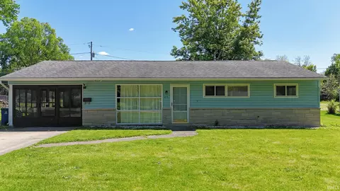 215 W Swayzee St, Marion, IN 46952