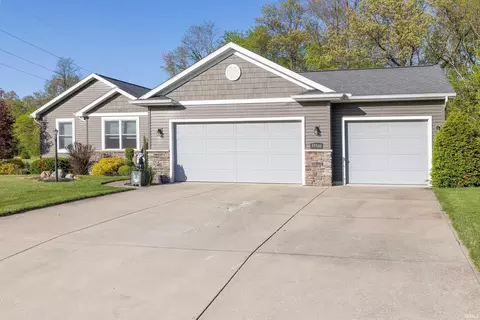 53560 Baltimore Oriole Dr, Bristol, IN 46507