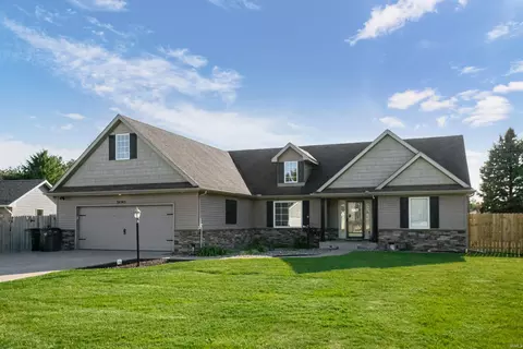 56143 Hollingshead Dr, Mishawaka, IN 46545