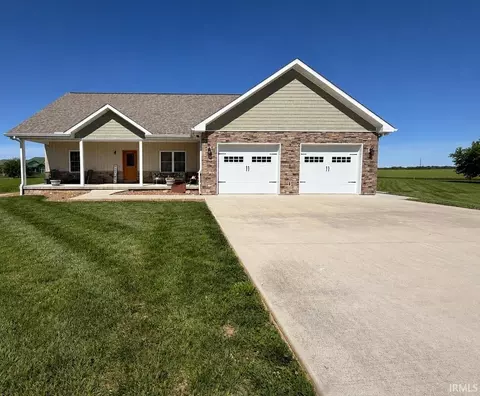 724 W Aspen Dr, Haubstadt, IN 47639