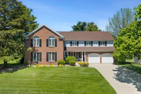 15609 Fieldcrest Ct, Granger, IN 46530
