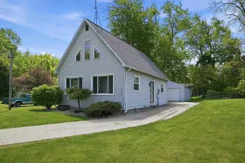 504 Carlin Dr, Angola, IN 46703