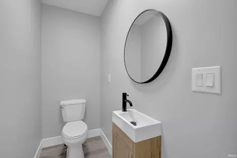 Bath - 7380 E Salt Creek Dr, Bloomington, IN 47401 photo 1 of 5
