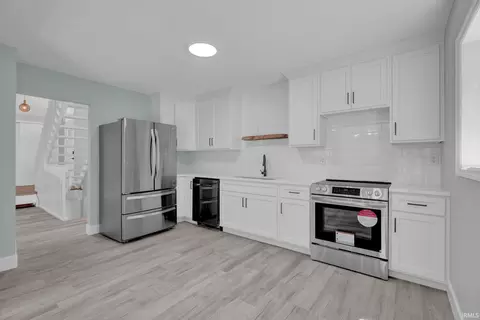Kitchen - 7380 E Salt Creek Dr, Bloomington, IN 47401 photo 1 of 2