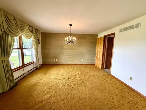 Living - 2811 E 100 South Rd, Kokomo, IN 46902 photo 3 of 6