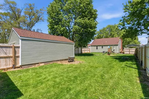 Exterior - 706 Jackson St, Walkerton, IN 46574 photo 3 of 5
