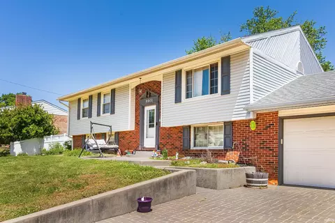 5901 Foxboro Ln, Evansville, IN 47710